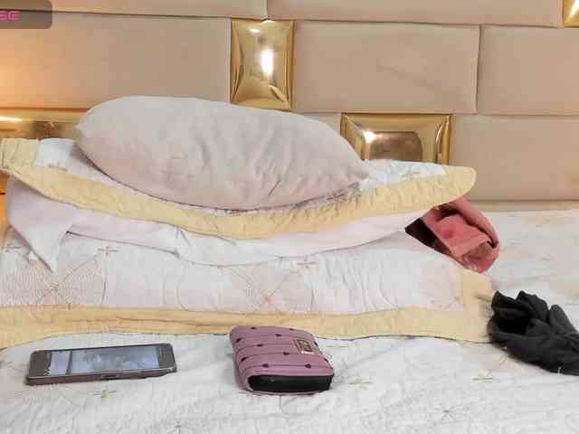 AngelineStone webcam