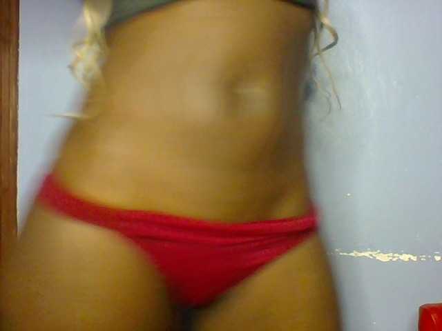 Creme-caramel live cam on BongaCams