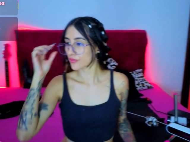 MissVeronicaW live cam on BongaCams