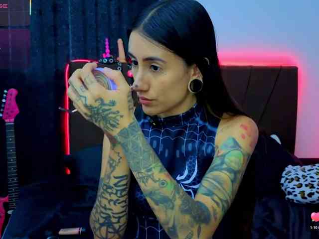 MissVeronicaW MissVeronicaW