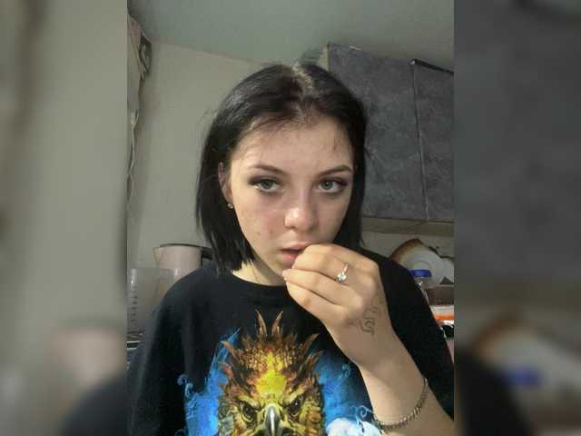 BlackRavenX live cam