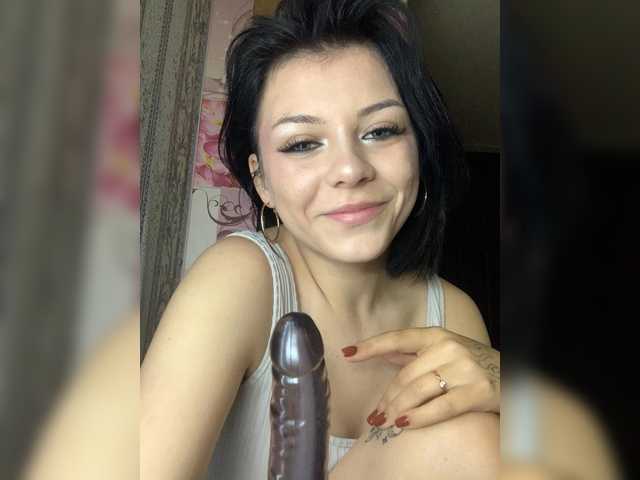 BlackRavenX live cam