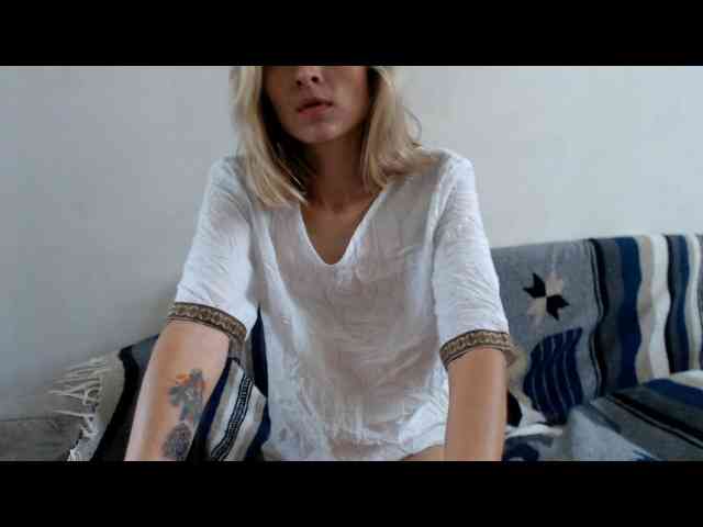 Modelo: sophieharpe01