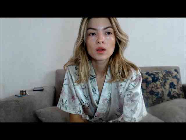 Modelo: sophieharpe01