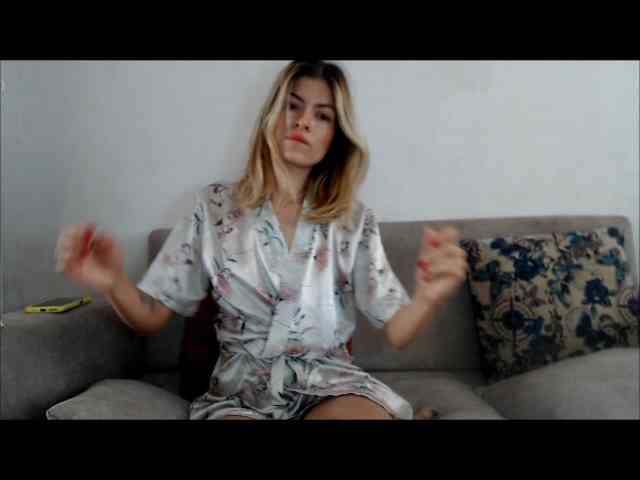 Modelo: sophieharpe01