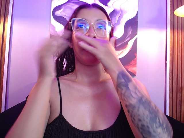 GagingBriana live cam on BongaCams