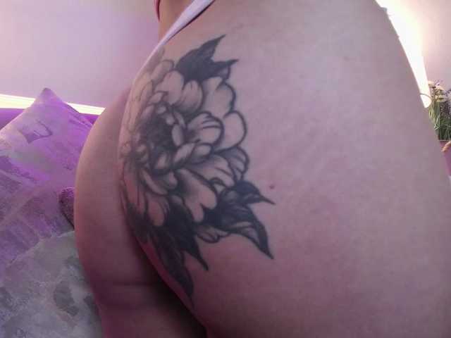 GagingBriana live cam on BongaCams