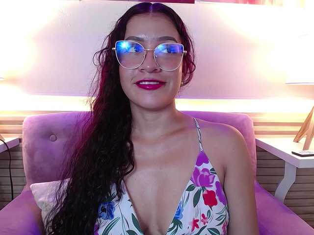 GagingBriana live webcam show