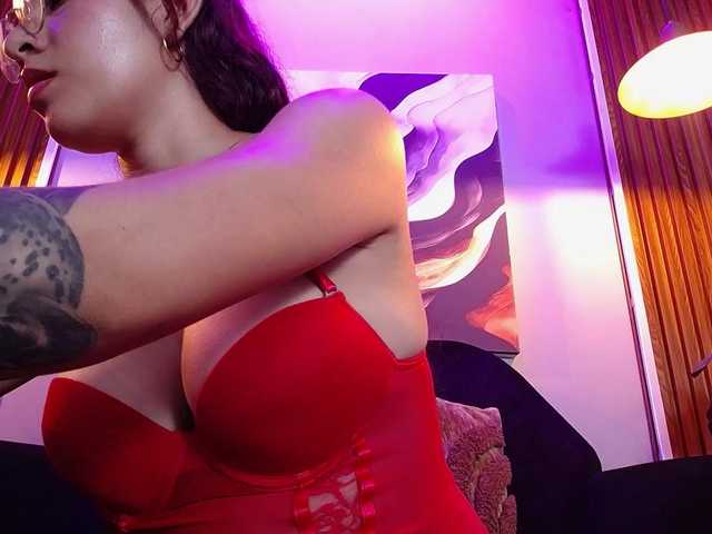 GagingBriana live cam on BongaCams