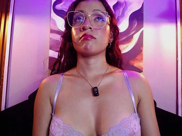 GagingBriana live cam preview