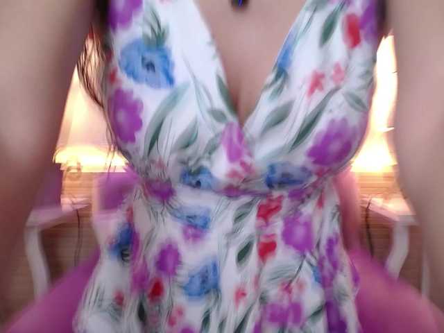 GagingBriana — live female cam