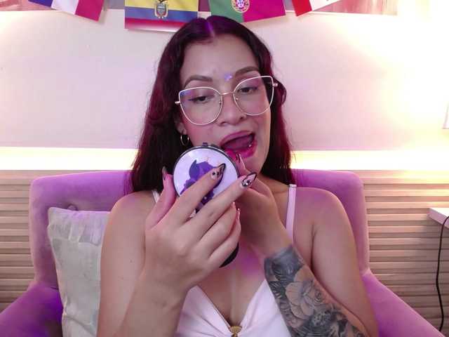 GagingBriana live cam on BongaCams