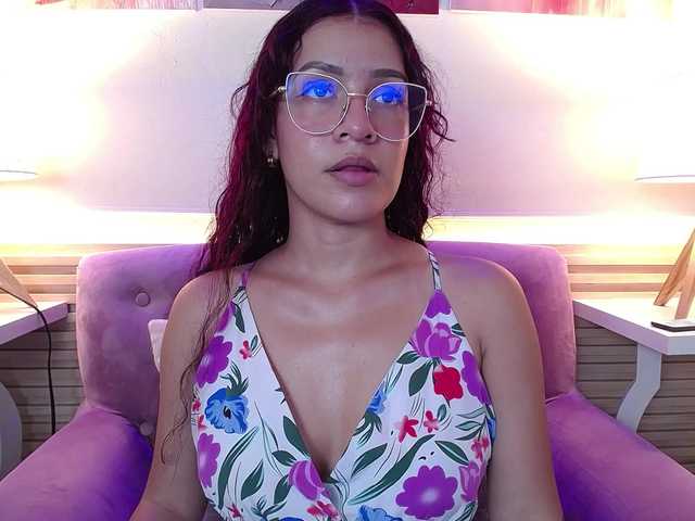 GagingBriana live webcam show