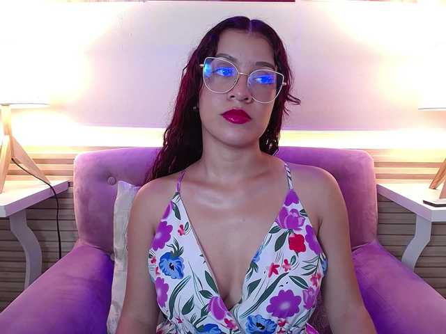 GagingBriana live webcam show