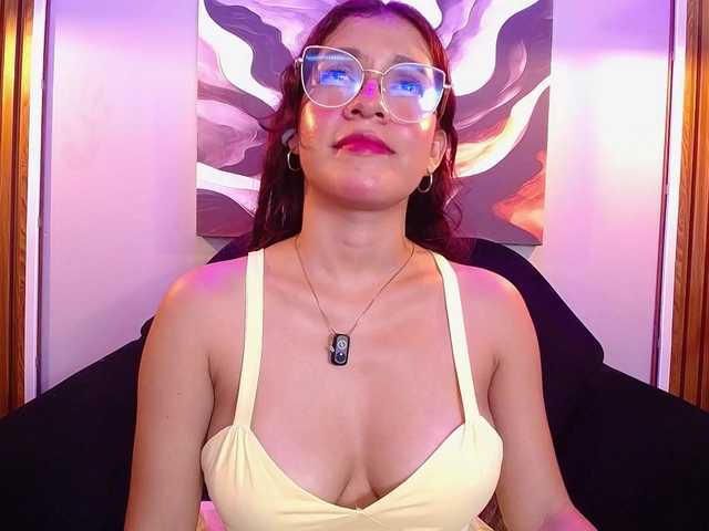 GagingBriana live cam on BongaCams