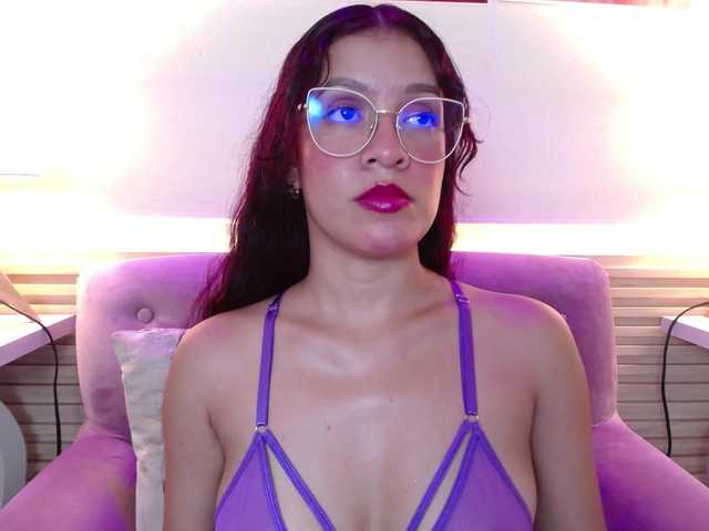 GagingBriana live webcam show