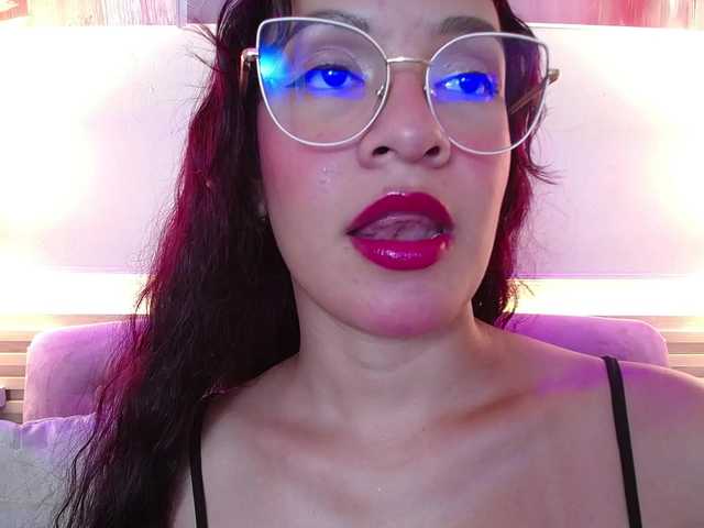 GagingBriana live webcam show