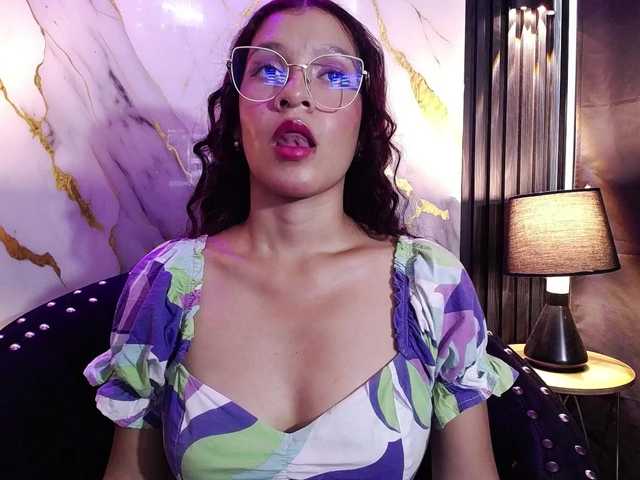 GagingBriana live cam on BongaCams