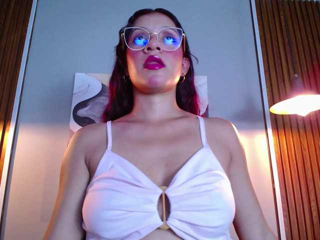 GagingBriana live webcam show