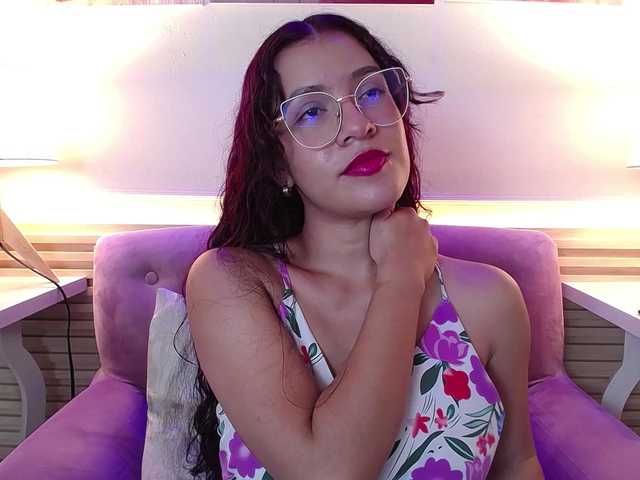 GagingBriana live webcam show