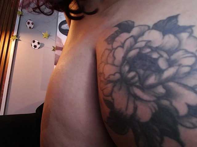 GagingBriana live cam on BongaCams