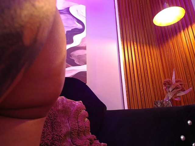 GagingBriana live cam preview