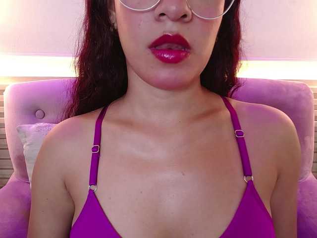 GagingBriana live cam on BongaCams