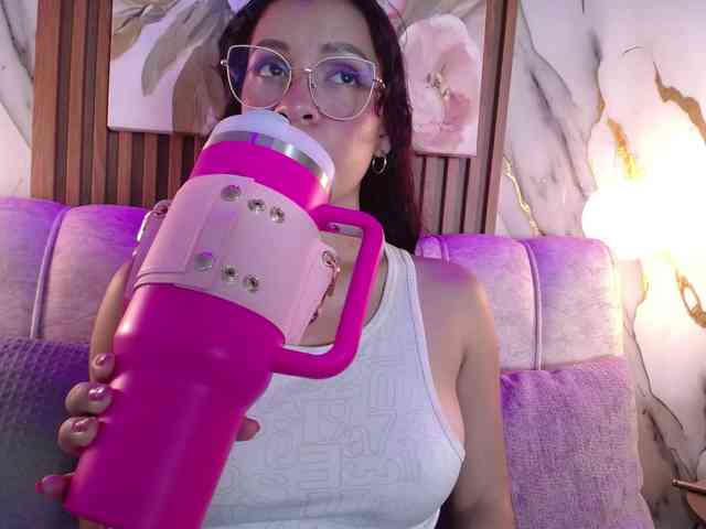 GagingBriana webcam
