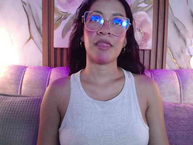 GagingBriana webcam