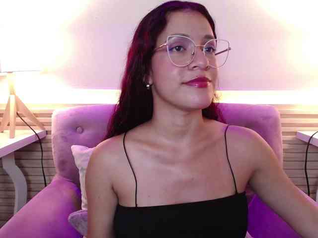 GagingBriana webcam