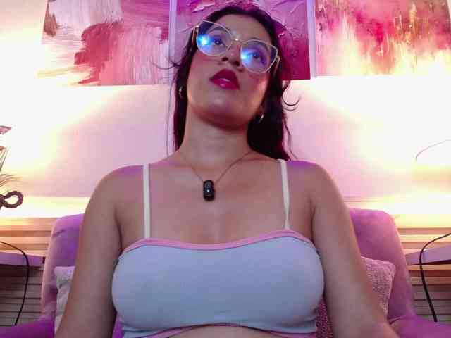 GagingBriana webcam