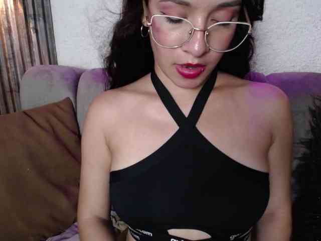 GagingBriana webcam