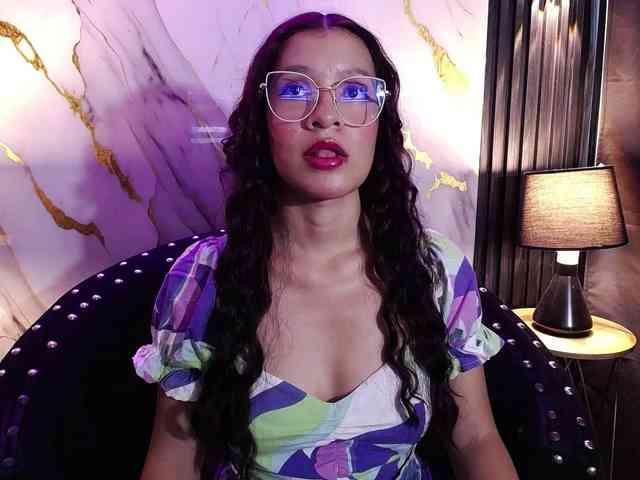 GagingBriana webcam
