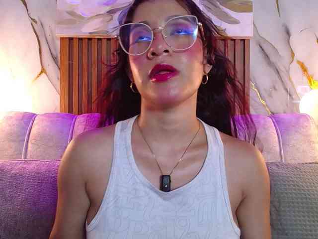 GagingBriana webcam