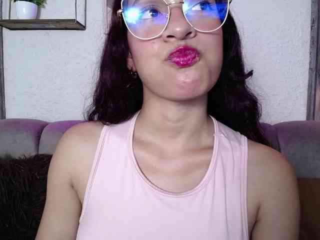 GagingBriana webcam