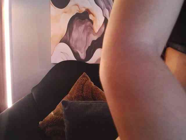 GagingBriana webcam