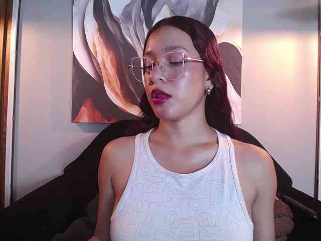 GagingBriana webcam