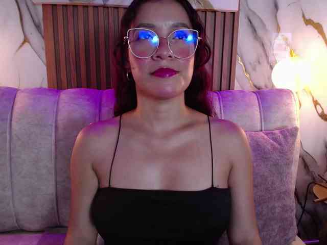 GagingBriana webcam
