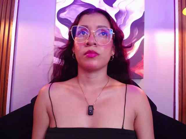 GagingBriana webcam