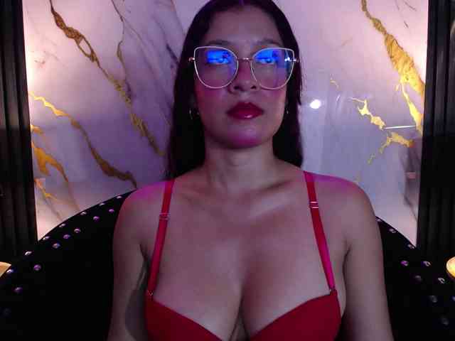 GagingBriana webcam