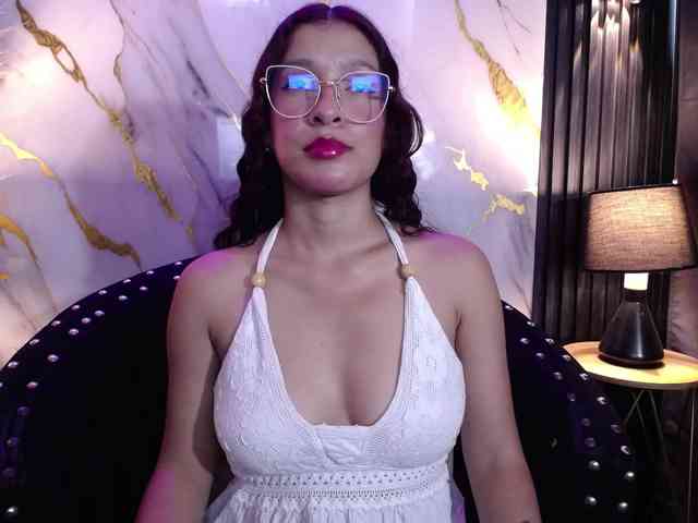 GagingBriana webcam