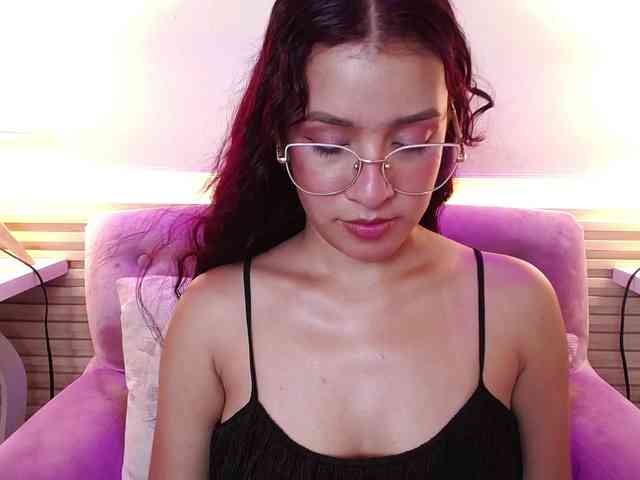 GagingBriana webcam