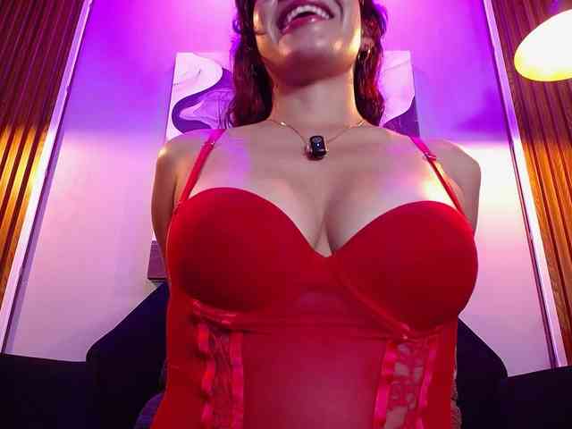 GagingBriana webcam