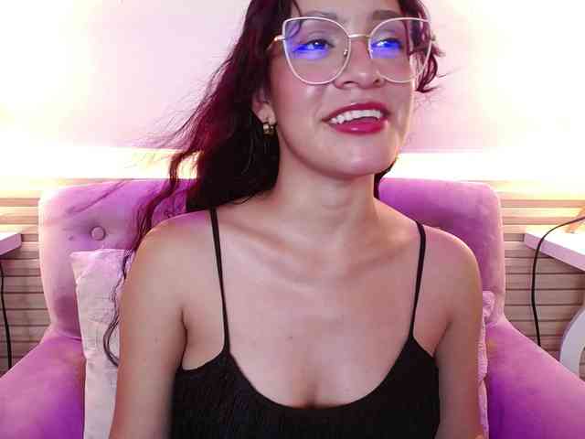 GagingBriana webcam
