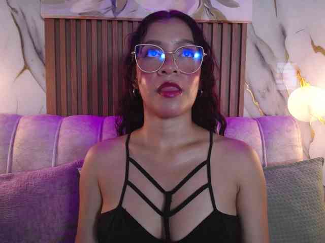 GagingBriana webcam