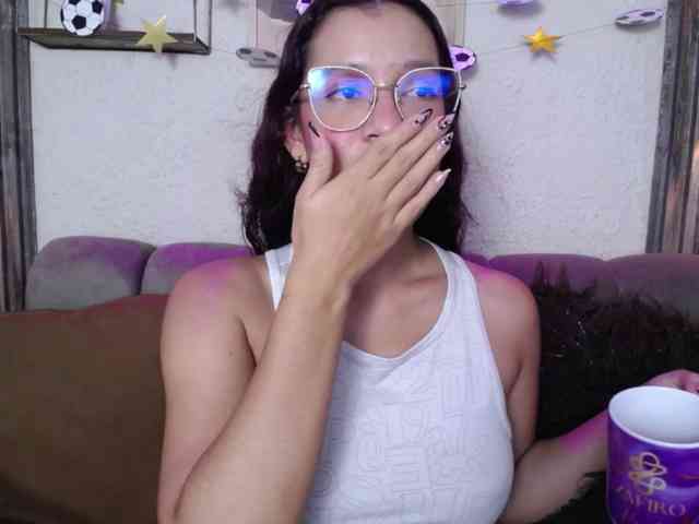 GagingBriana webcam