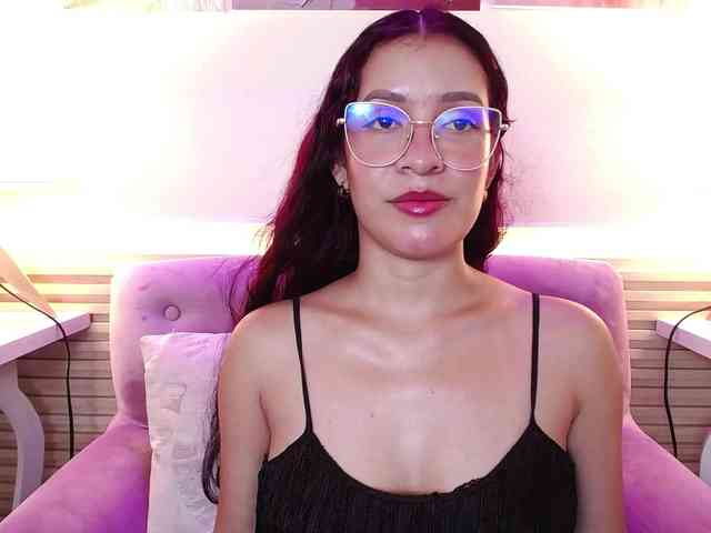 GagingBriana webcam