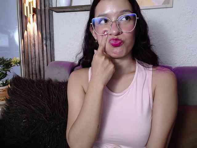 GagingBriana webcam