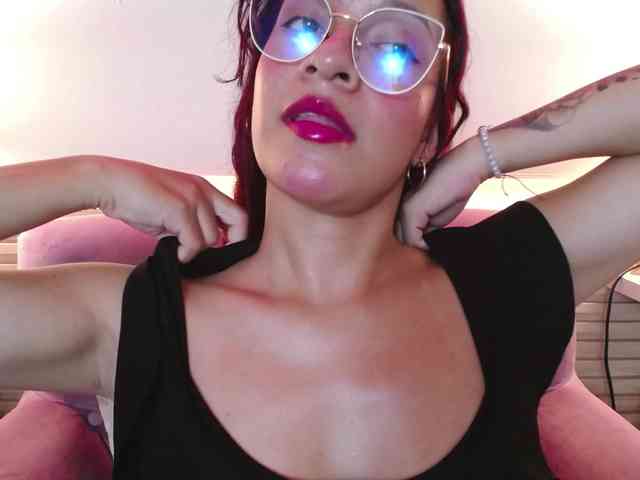 GagingBriana webcam