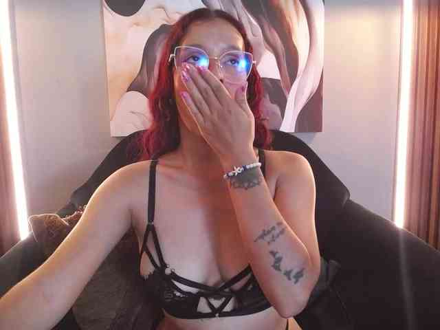 GagingBriana webcam